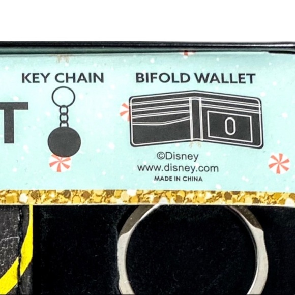 NIB Disney Mickey Mouse Bifold Wallet & Keychain Gift Set - Picture 2 of 10